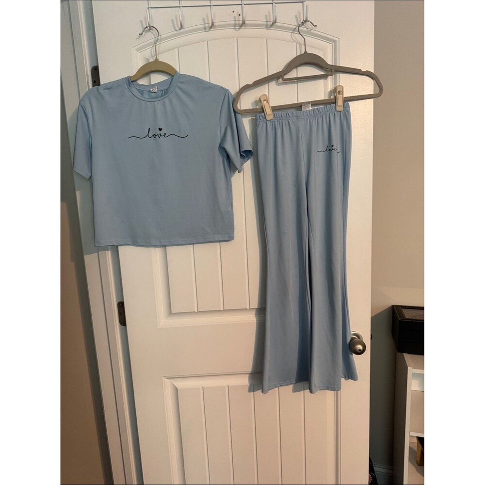 SHEIN Light Blue 'Love' Kids Matching Tee and Flared Pants